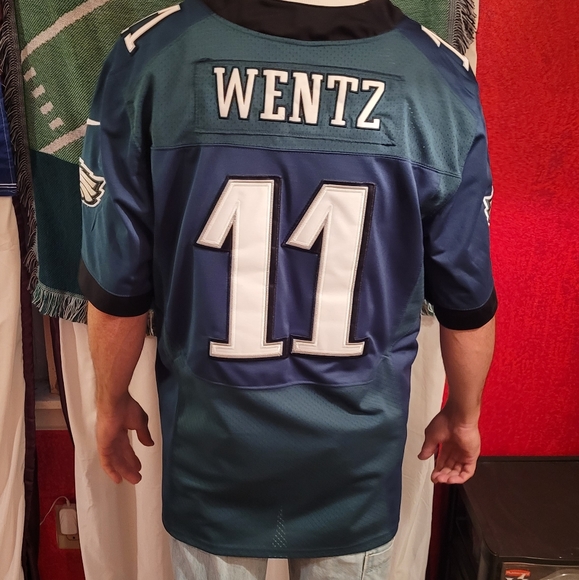 Philadelphia Eagles Carson Wentz jersey - Picture 2 of 6